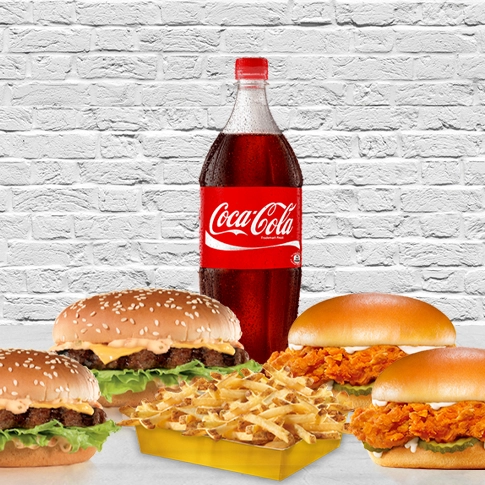 Q140 Combo Familiar Incluye- 2 Hamburguesas Clásicas + 2 Chicken Sandwich + canasta de papas + Litro de Coca Cola